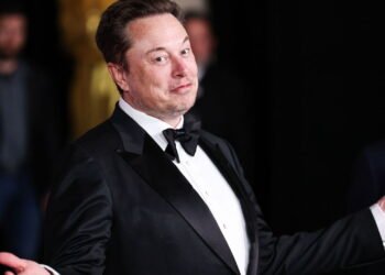 Elon Musk impressiona com sua fortuna de 2,3 trilhões em fevereiro