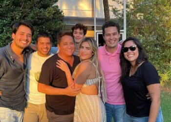 Saiba quem são os 6 filhos do cantor Leonardo