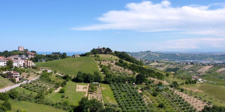 Cidade italiana vende casas por 1 euro, entenda o caso