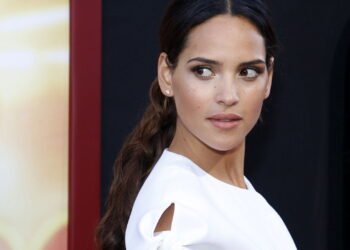 Adria Arjona pode substituir Gal Gadot como mulher-maravilha? Entenda
