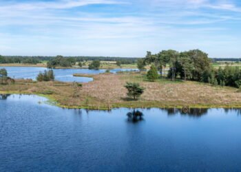 Essa cidade muda de país constantemente