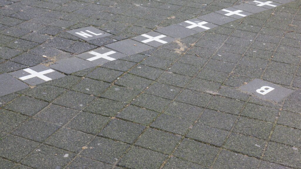 Conheça a cidade onde é possível ir para três países em segundos