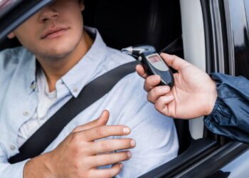 Como funciona o bafômetro?