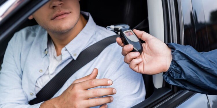 Como funciona o bafômetro?