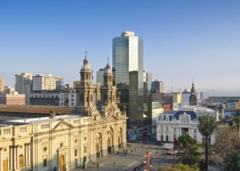 O correio nesta cidade é feito pela tirolesa, entenda