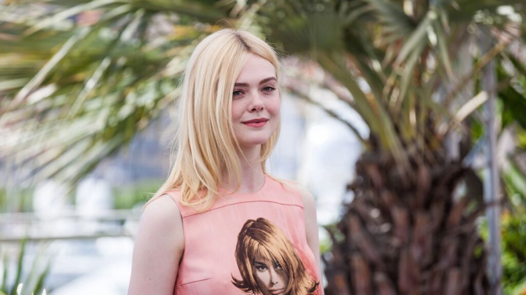 A jornada de Elle Fanning até construir um patrimônio milionário