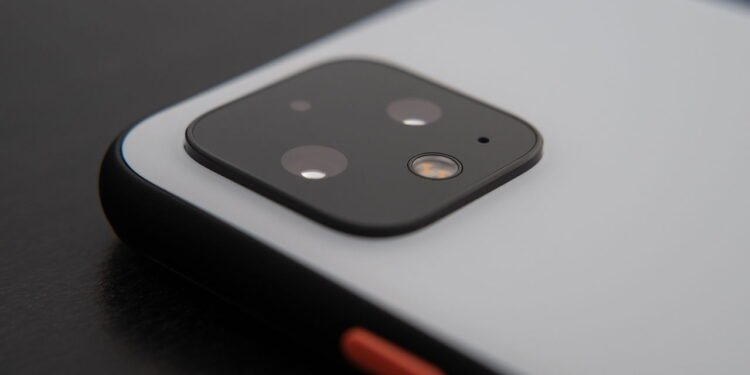 Esse é o novo celular baratinho e com visual inédito do mercado