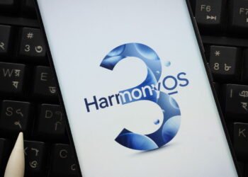 Huawei lança celular dobrável e surpreende com tela mais larga