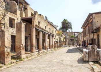 Conheça a cidade que foi enterrada viva e esquecida por séculos