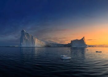 O sol nessa cidade nasce no Oeste, entenda