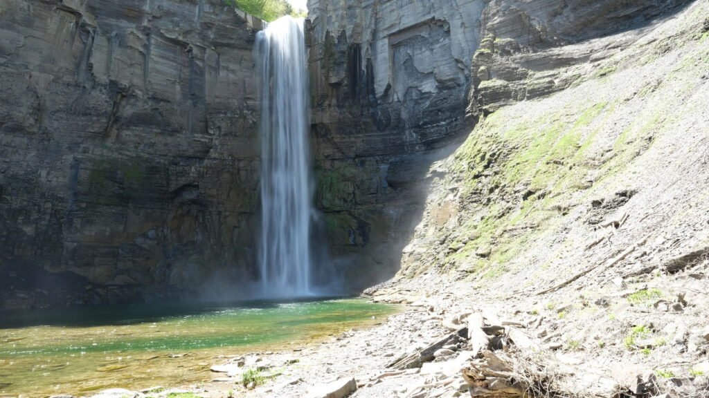 Conheça a cidade onde a moeda oficial é o tempo