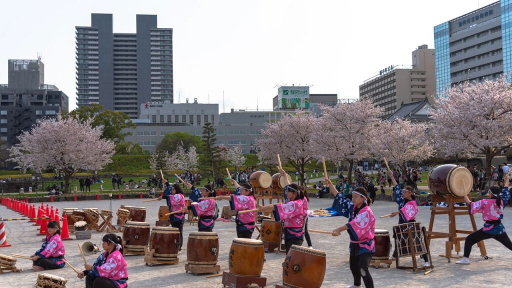 Conheça a cidade com ruas que tocam música