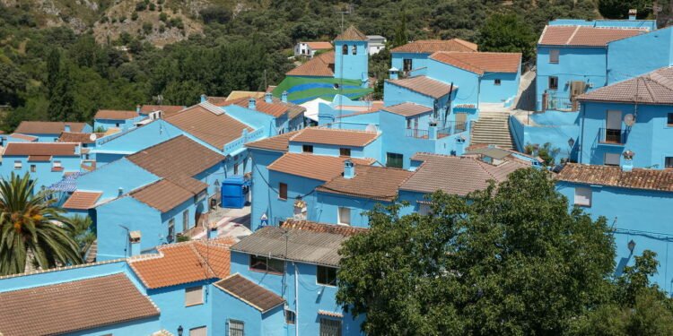 Todas as construções nesta cidade seguem uma única cor