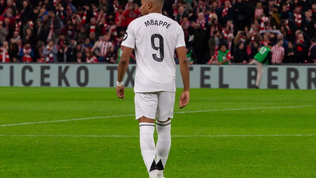 Essa é a fortuna construída pelo astro do futebol Kylian Mbappé