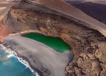 Conheça a cidade que possui suas construções em cima de lava vulcânica