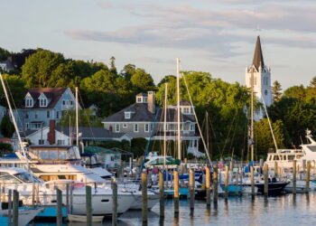 Os carros nesta cidade são puxados por cavalos, entenda