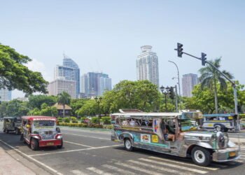 A cidade onde as pessoas moram dentro de um cemitério