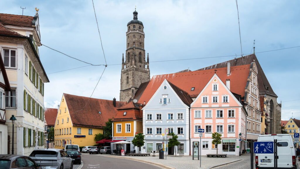 Essa cidade fica em uma cratera de meteorito