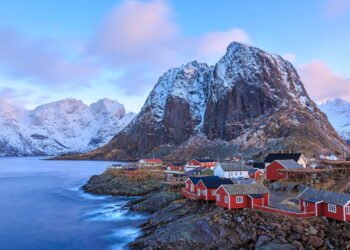 Conheça a cidade onde os moradores ainda usam trenós para se locomover