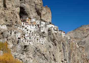 Essa cidade fica no lugar mais profundo da terra