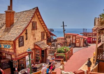 Conheça a cidade construída apenas para um filme