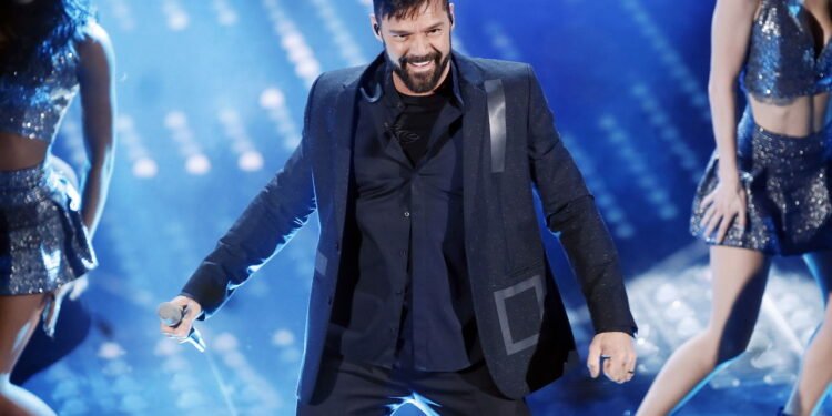 Ricky Martin: A Trajetória do Rei do Pop Latino