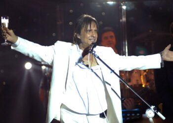 Qual a diferença da fortuna de Roberto Carlos para outros cantores? Veja números
