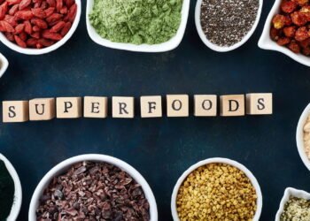 Os alimentos conhecidos como "superalimentos" que podem mudar a forma como você faz dieta!