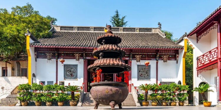 Conheça a cidade onde bairros inteiros se movem sobre trilhos