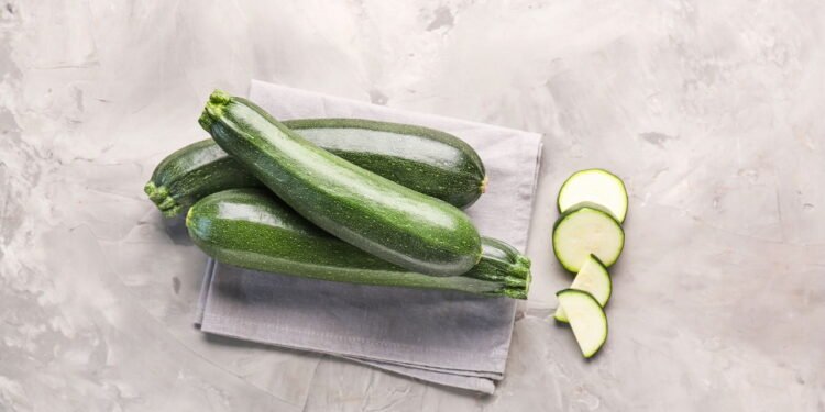 O segredo para cultivar abobrinha com alta produção em casa