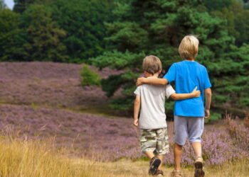 O "autocuidado social" virou a tendência de bem-estar que você precisa adotar