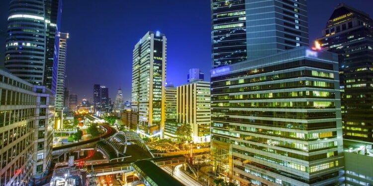 Atrações gratuitas e comida barata fazem Bangkok um paraíso para viajantes