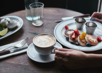 Hábitos matinais que aceleram a queima de gordura