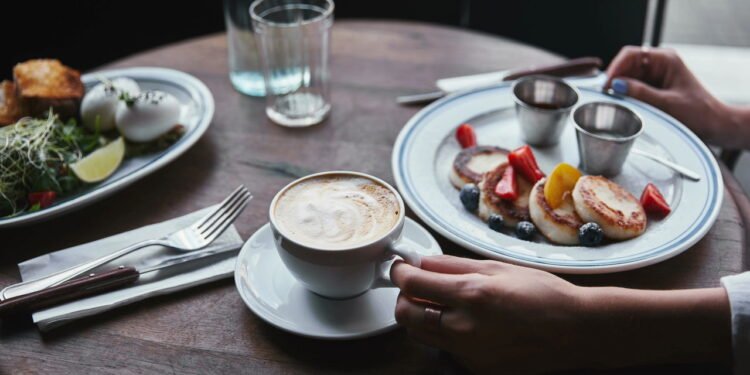 Alimentos e hábitos que aumentam a energia e disposição pela manhã