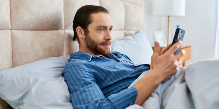 O que acontece quando você evita telas 30 minutos antes de dormir?