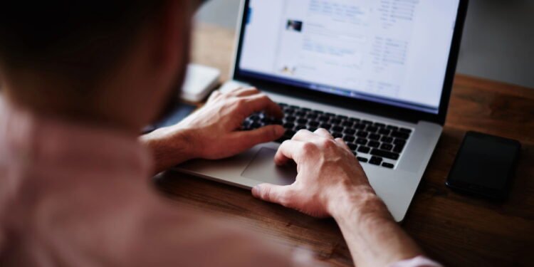 Ouro escondido em eletrônicos pode valer mais do que parece