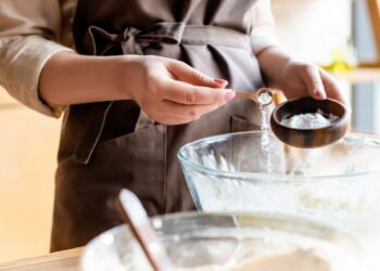 Os 10 melhores alimentos para fortalecer a saúde do seu couro cabeludo