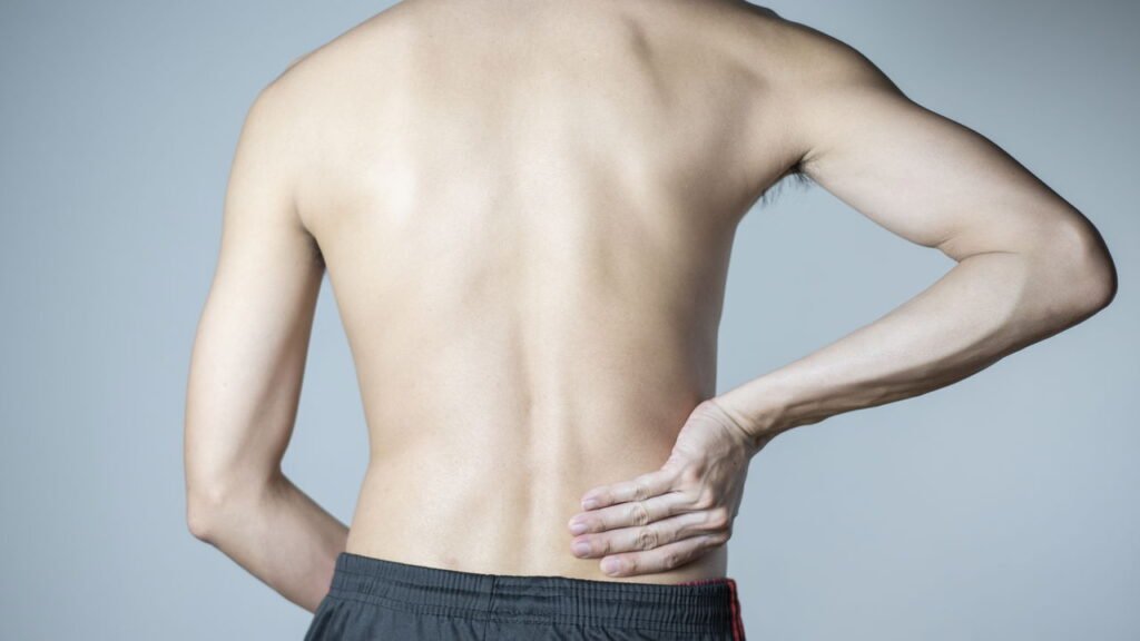 Suas dores nas costas podem chegar ao fim com essa simples rotina