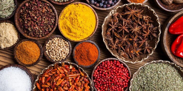 Aprenda a cultivar as especiarias mais caras do mundo em casa