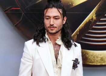 Quem é o ator de "The Flash" e qual sua fortuna?