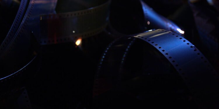 Por que filmes do cinema possuem intervalos?