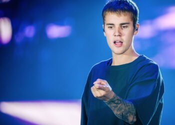 O popstar milionário que surgiu gravando vídeos em casa