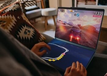 Conheça os novos notebooks da Lenovo que impressionaram na MWC 2025