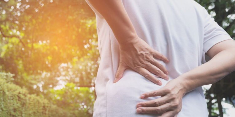 Com apenas 20 minutos pela manhã, você pode resolver suas dores na lombar que tanto incomodam