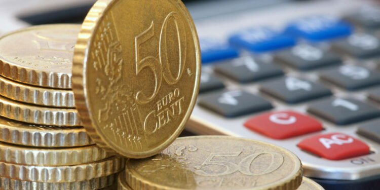 Banco Central emite comunicado para quem tem moedas de 50 centavos Créditos: depositphotos.com / Pajomend