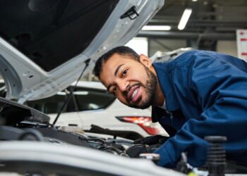 Sinais clássicos que o motor do seu carro vai morrer