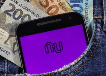 Nubank emite comunicado para quem tem cartão de crédito ativo