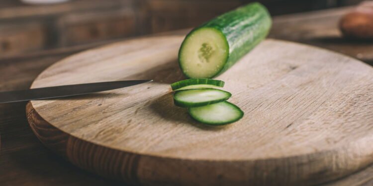 Como plantar pepino em casa com dicas simples