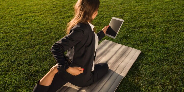 Como melhorar a postura e evitar dores na lombar em apenas 5 minutos por dia