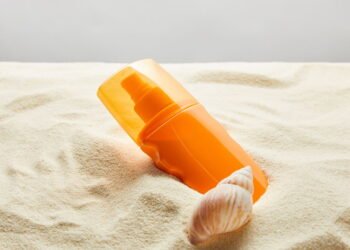 Você pode estar passando repelente do jeito errado, veja como fazer